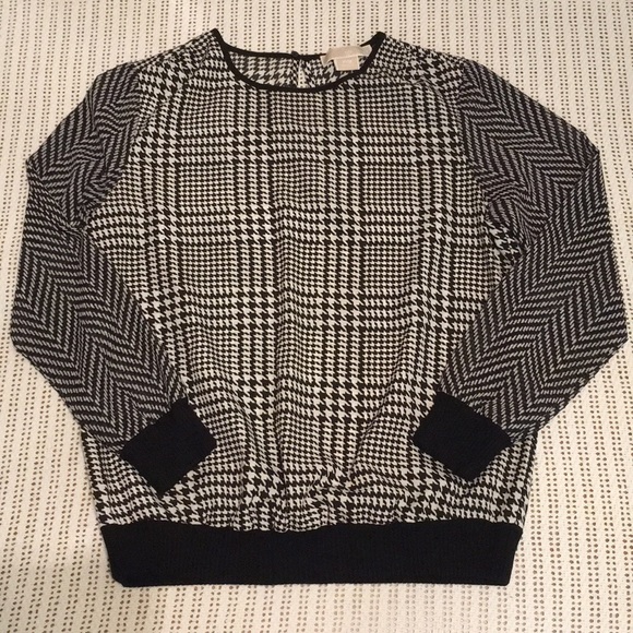 MICHAEL Michael Kors Tops - Michael Kors Black & White Houndstooth Long Sleeve Lightweight Shirt Top Size PM